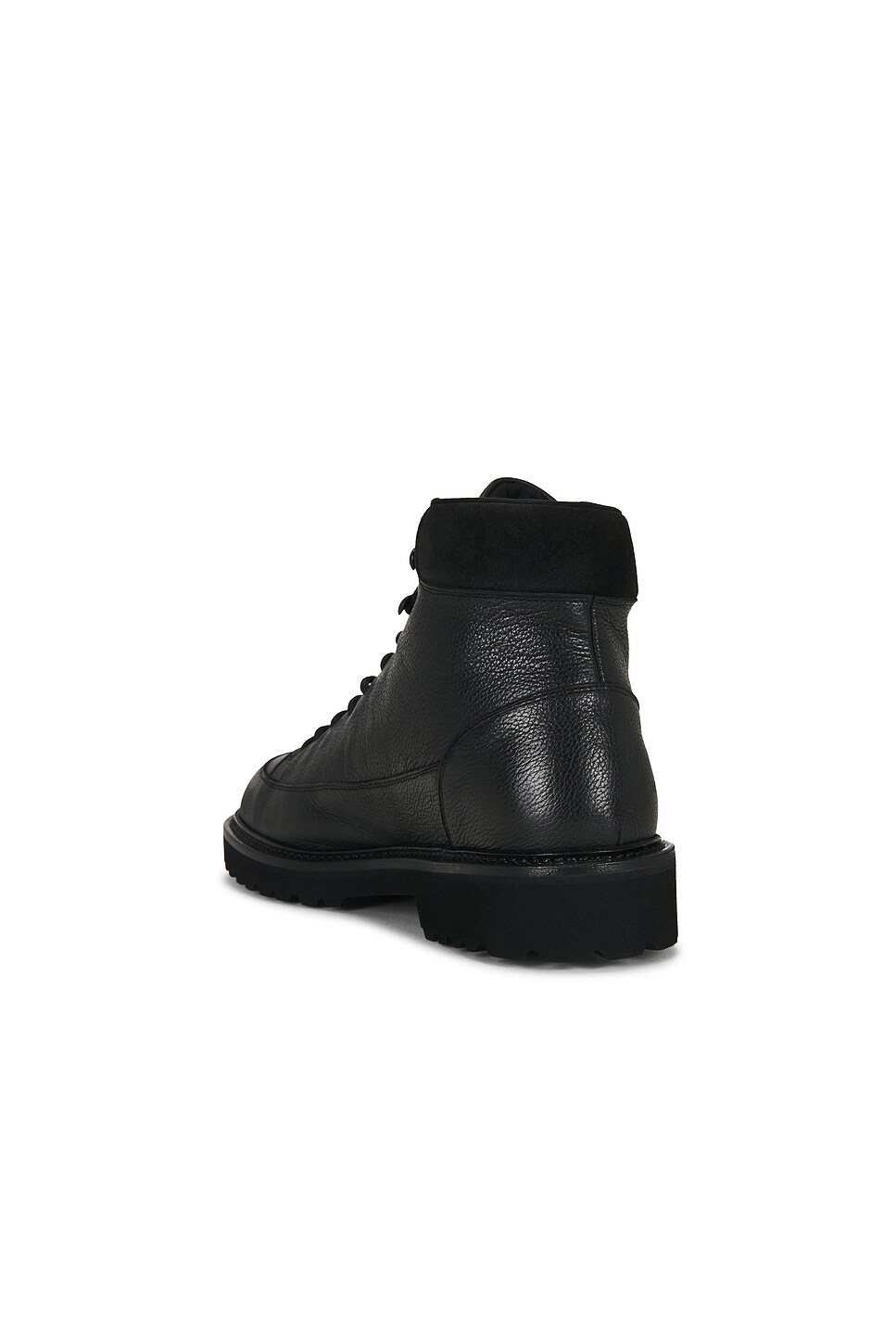 COMMON PROJECTS 피우마 가죽 하이커 부츠