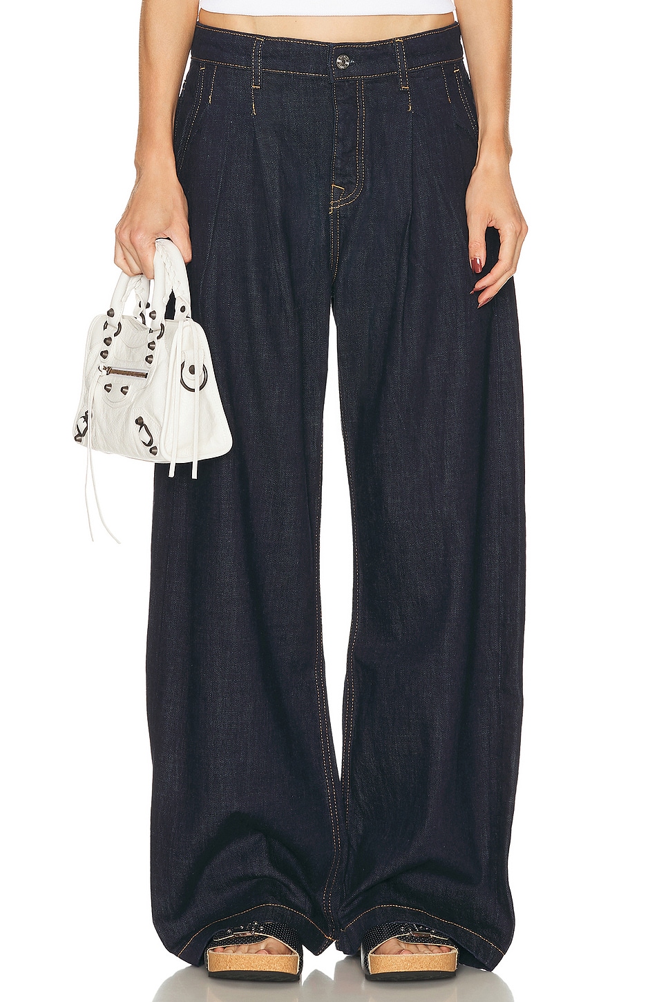 Kendall Pleated Barrel in Blue