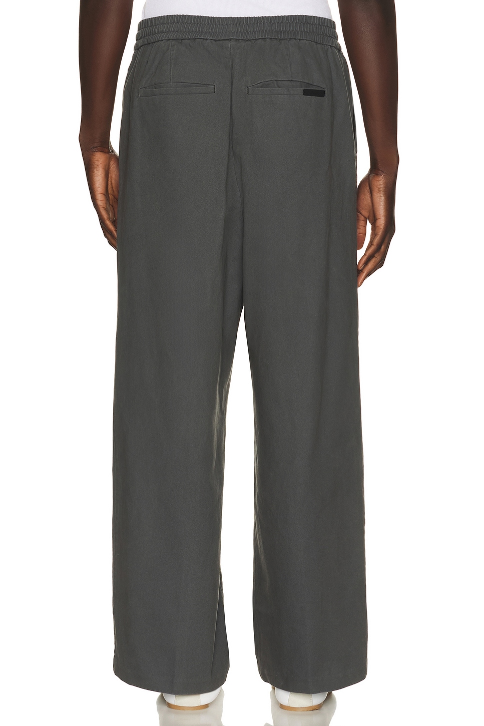 Essentials Pleat Front Drawstring Pant In Gray