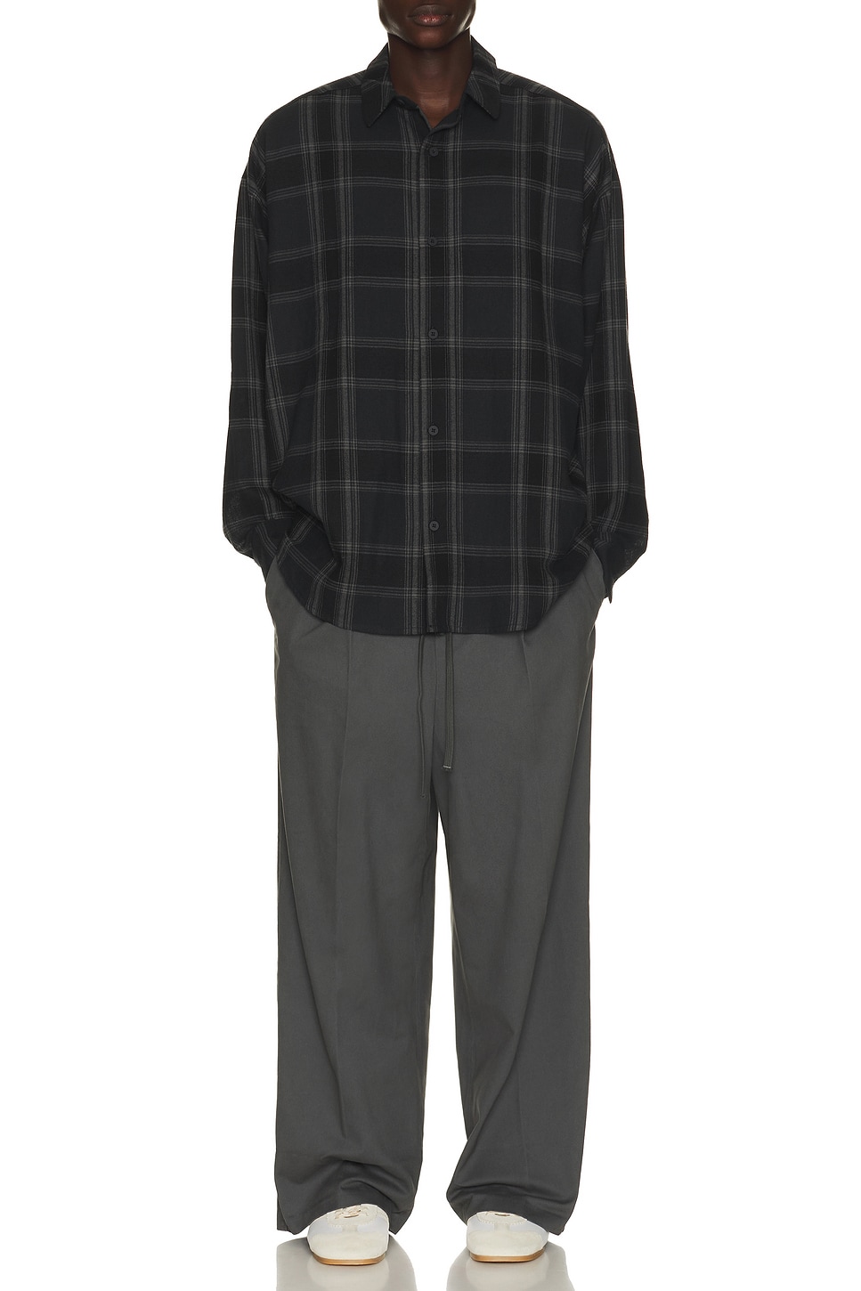 Essentials Pleat Front Drawstring Pant In Gray