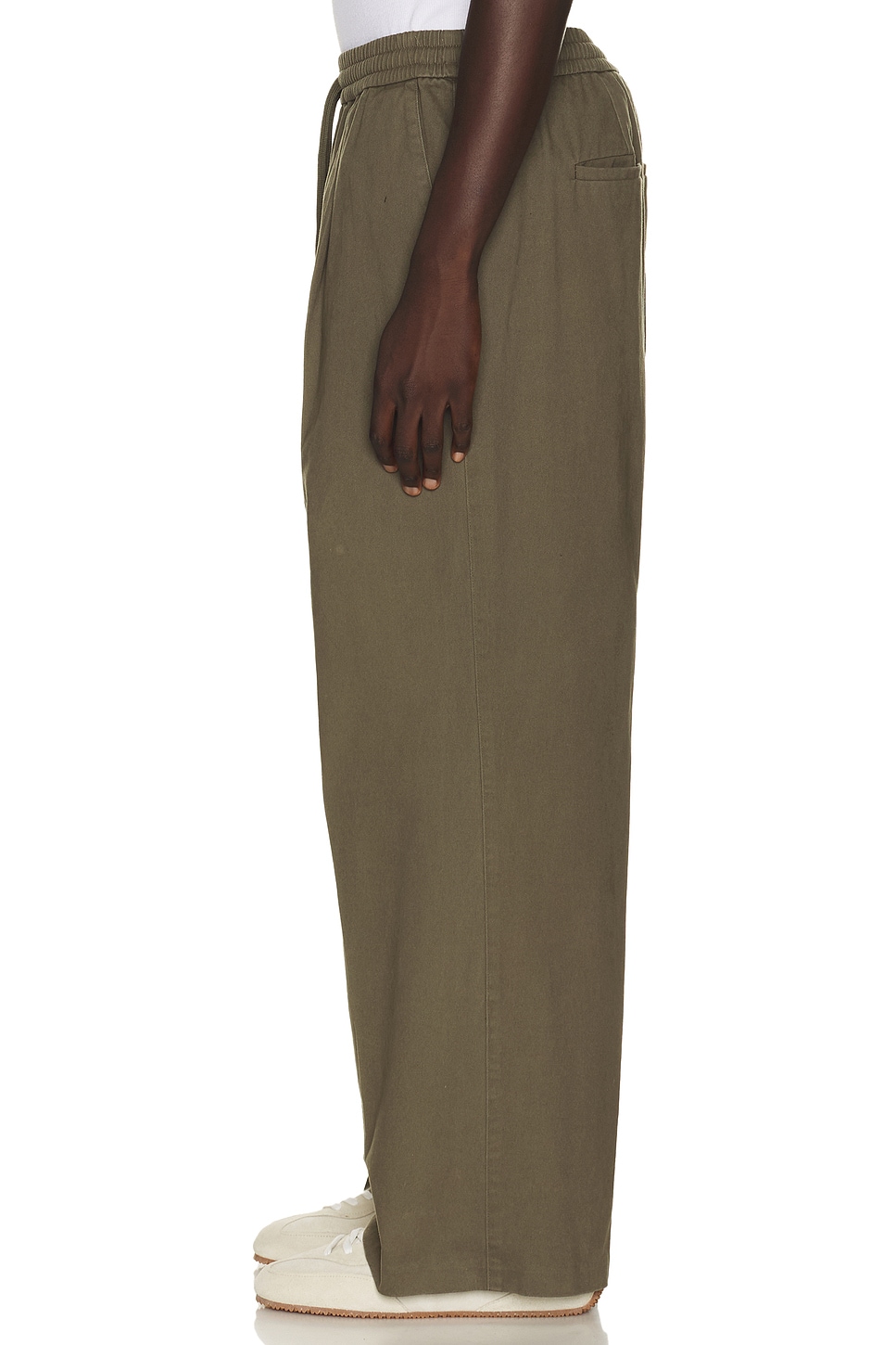 Essentials Pleat Front Drawstring Pant In Green