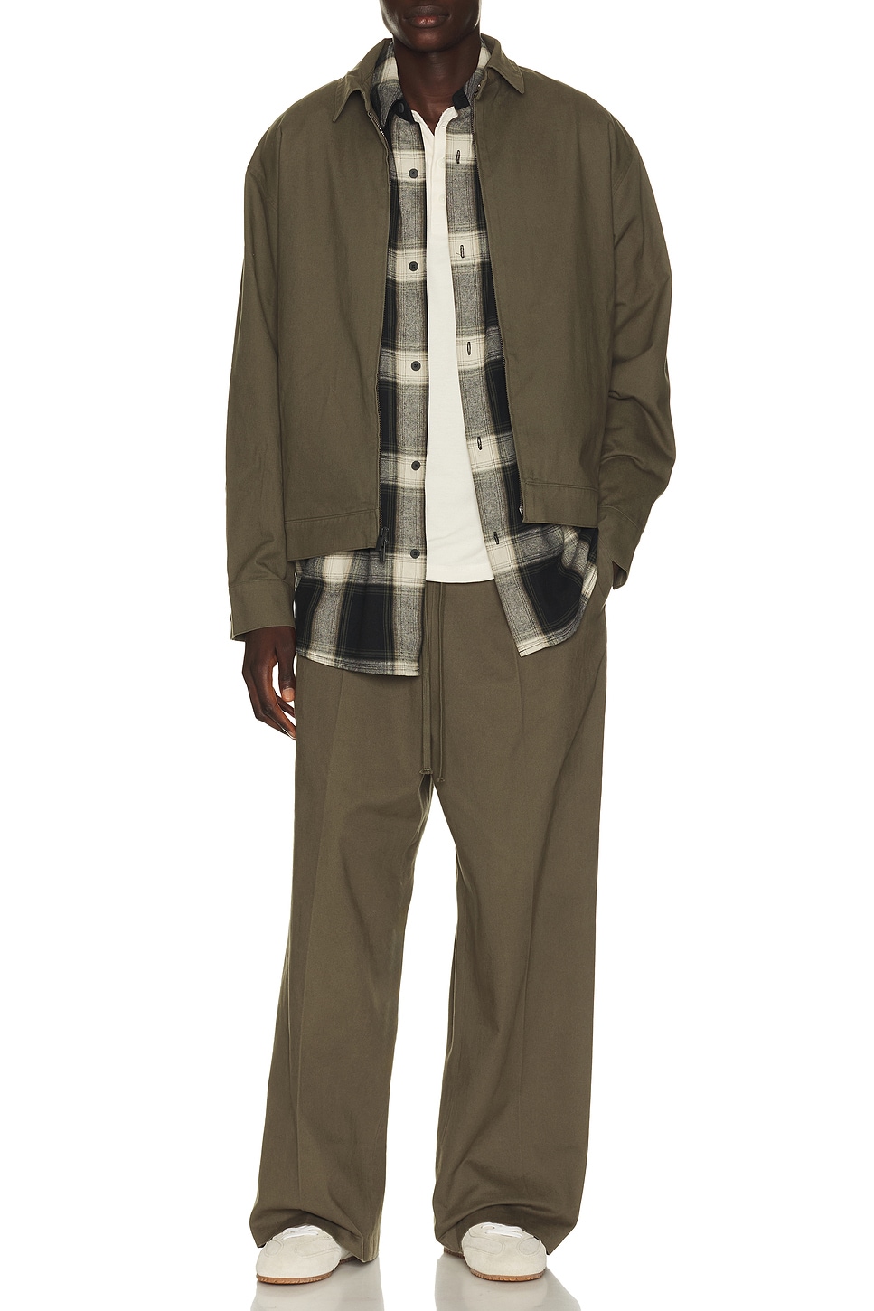 Essentials Pleat Front Drawstring Pant In Green