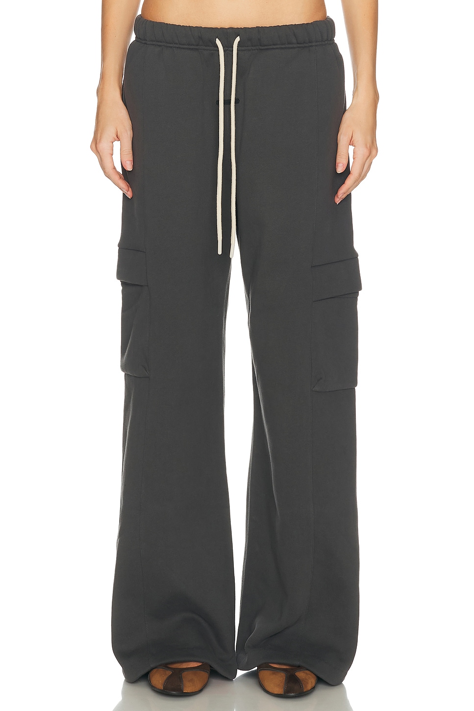 Essentials Cargo Relaxed Sweatpant In Iron Grey