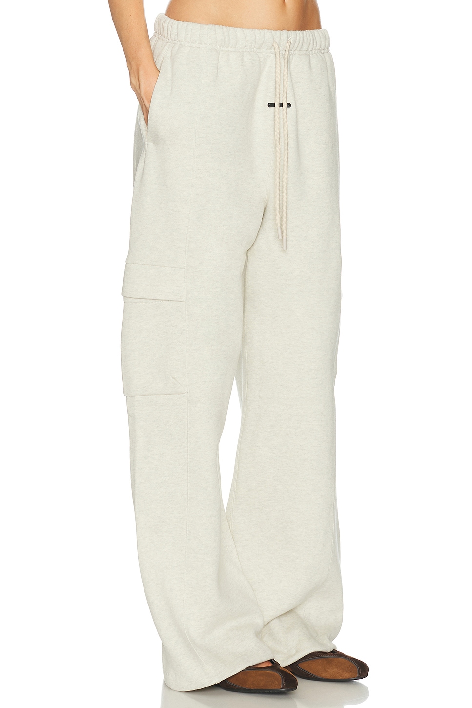 Essentials Cargo Relaxed Sweatpant In Vanilla Heather
