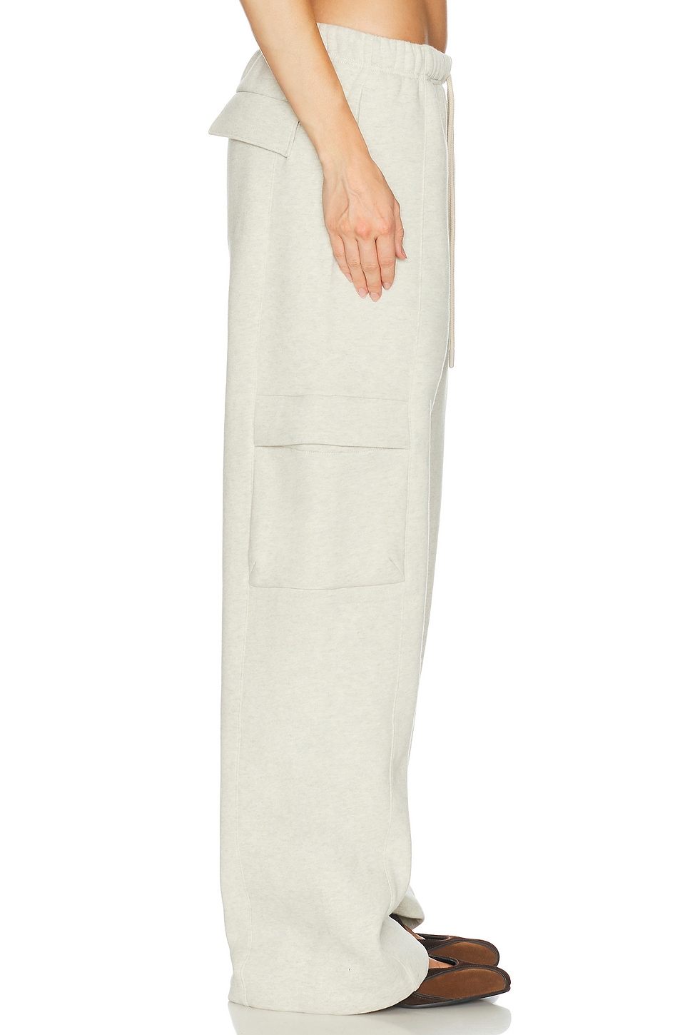 Essentials Cargo Relaxed Sweatpant In Vanilla Heather