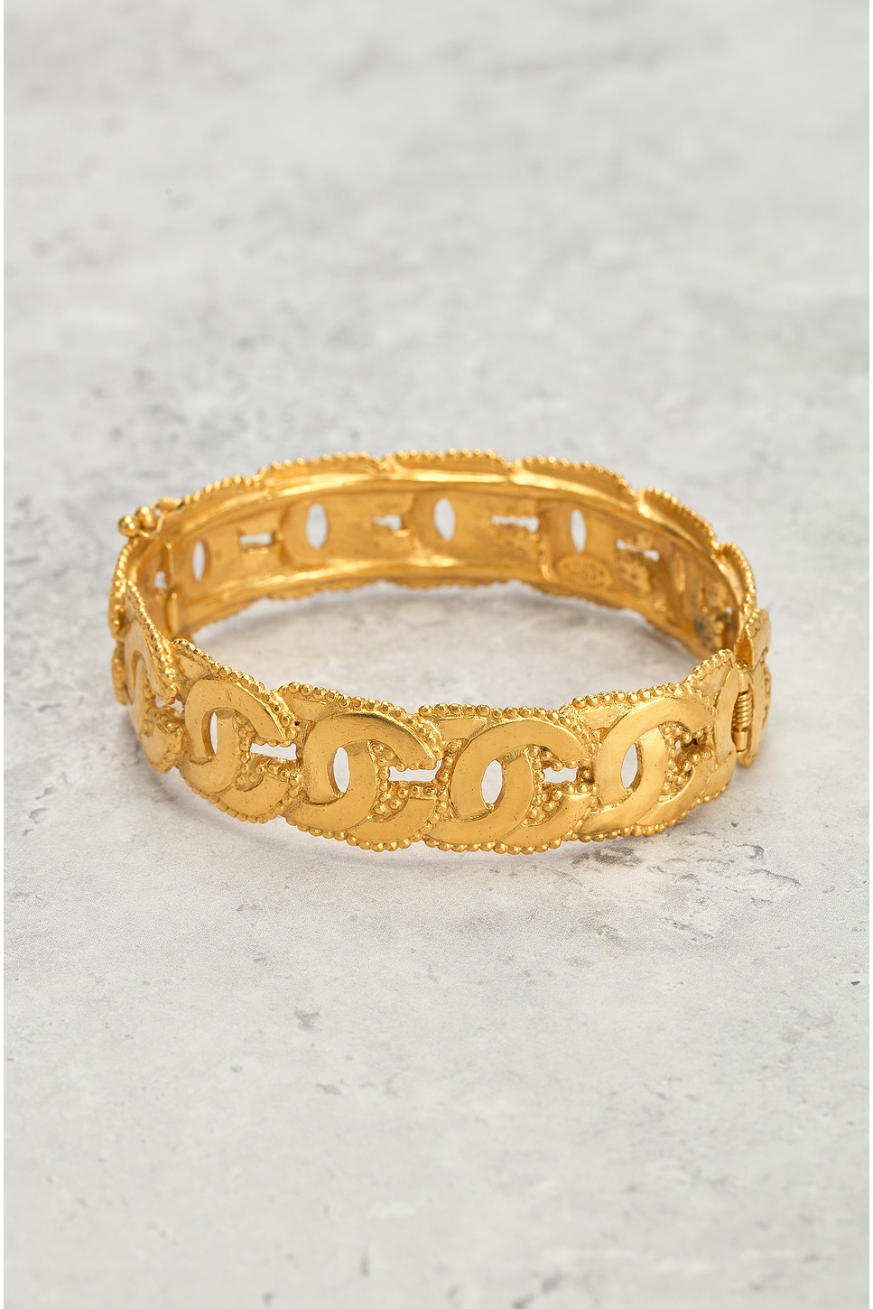 Pre-owned Chanel Coco Mark Bangle In Gold