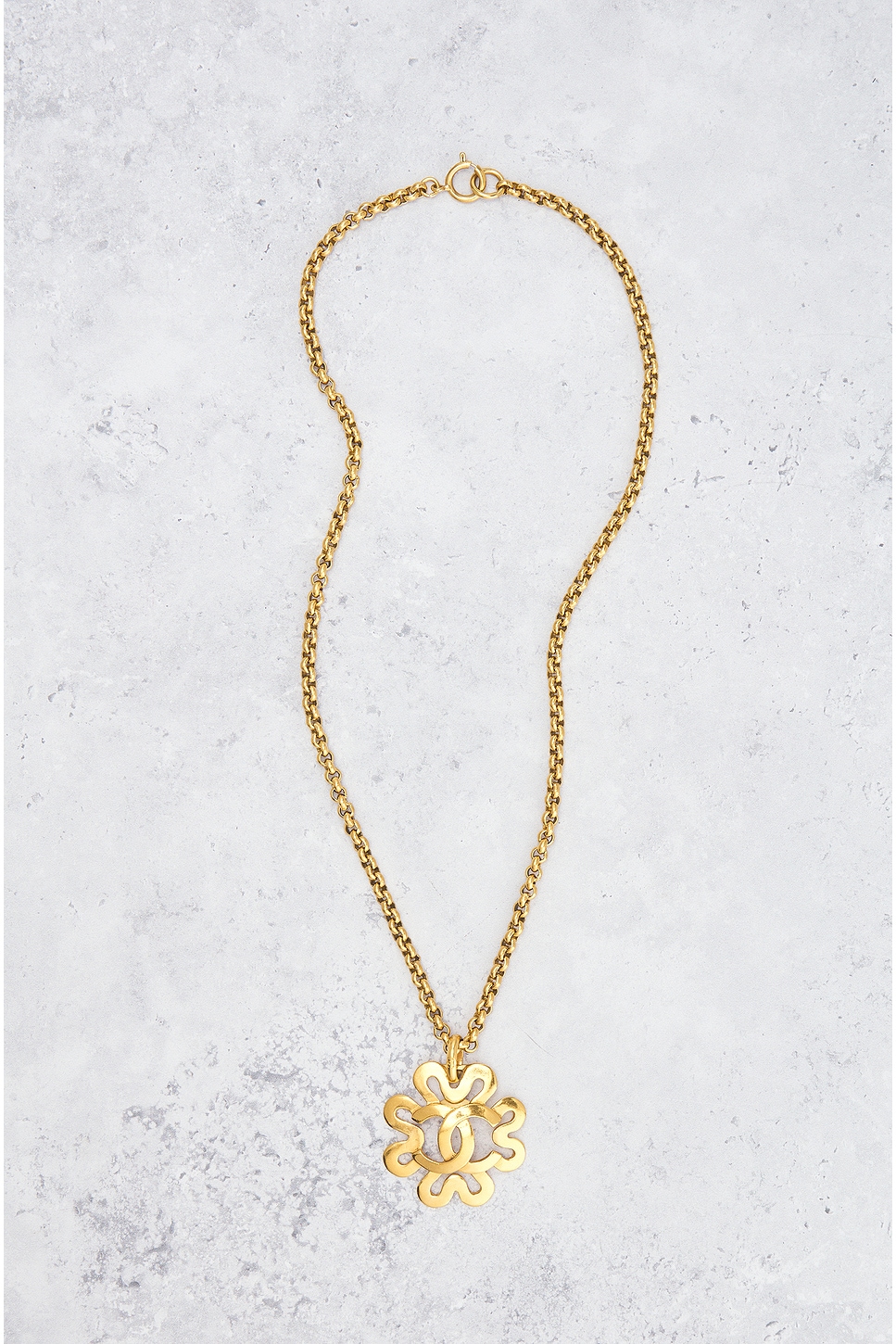 Pre-owned Chanel Coco Mark Pendant Necklace In Gold