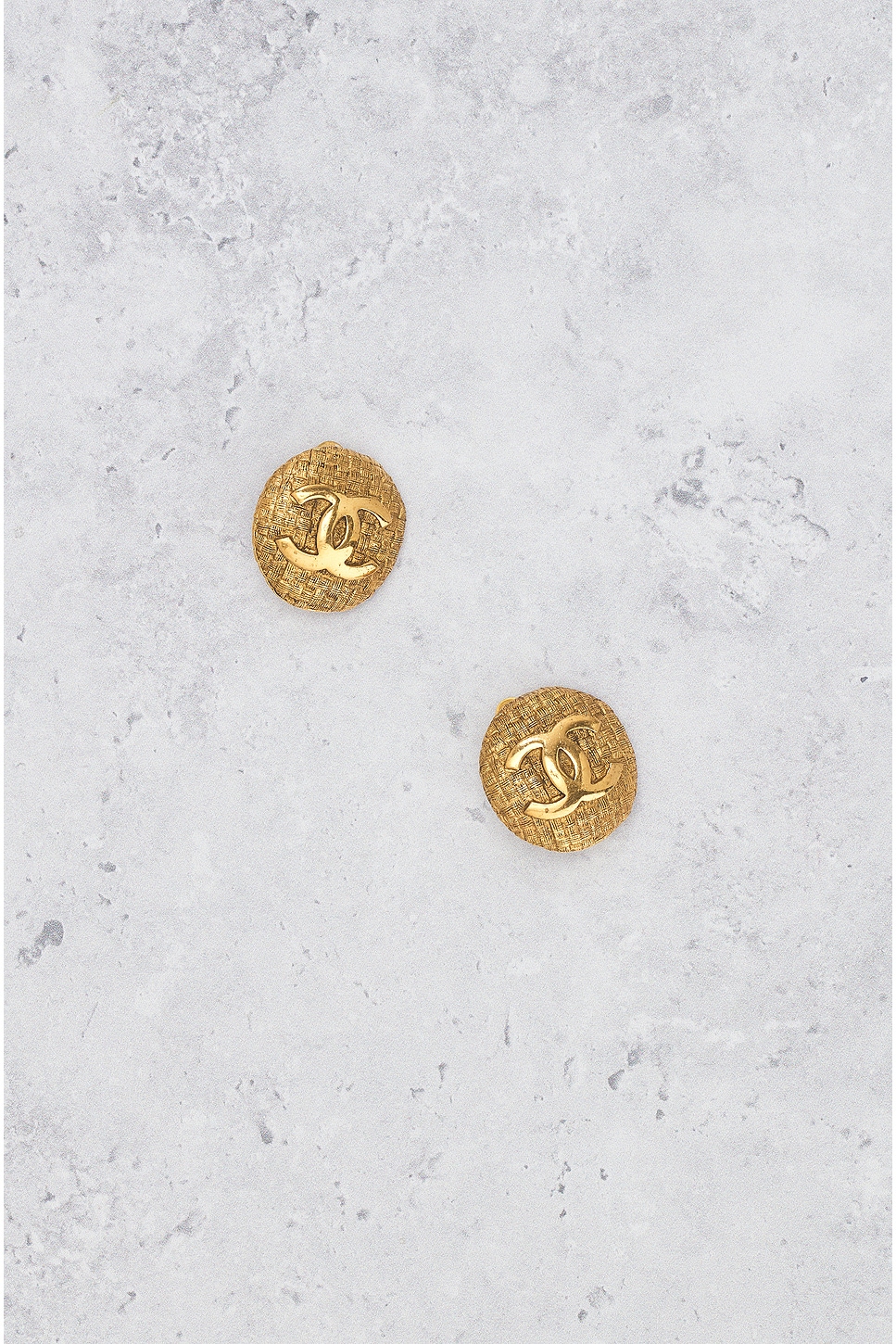 Pre-owned Chanel Coco Mark Earrings In Gold