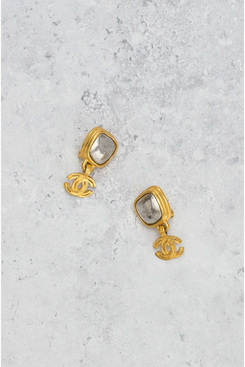 Pre-owned Chanel Coco Mark Earrings In Gold