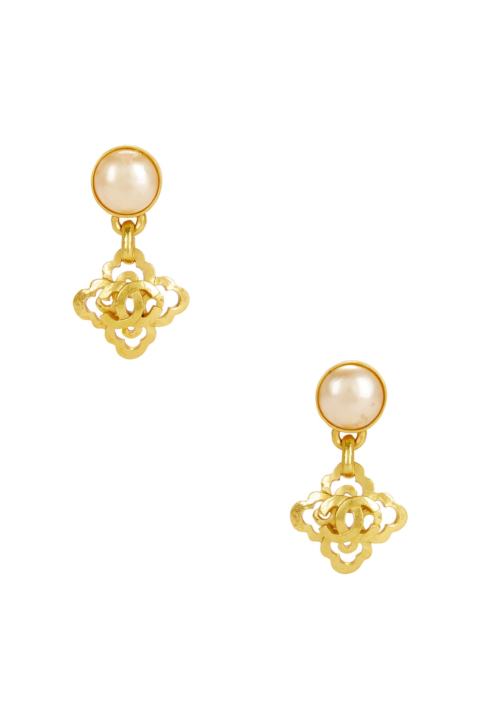 Coco Mark Pearl Earrings in Metallic Gold