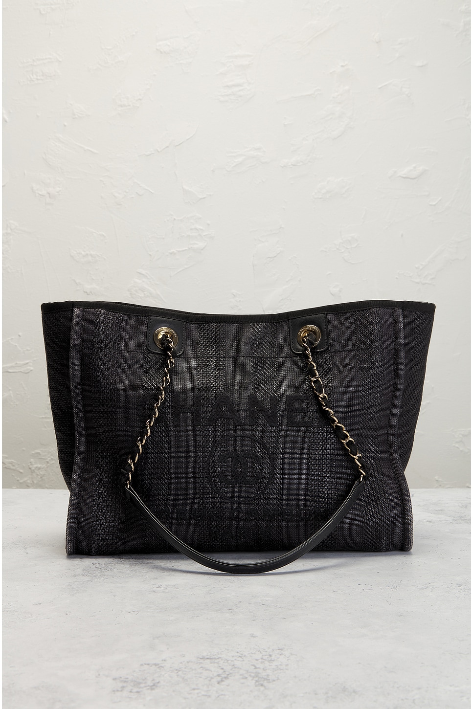 Pre-owned Chanel Deauville Mm Straw Tote Bag In Black