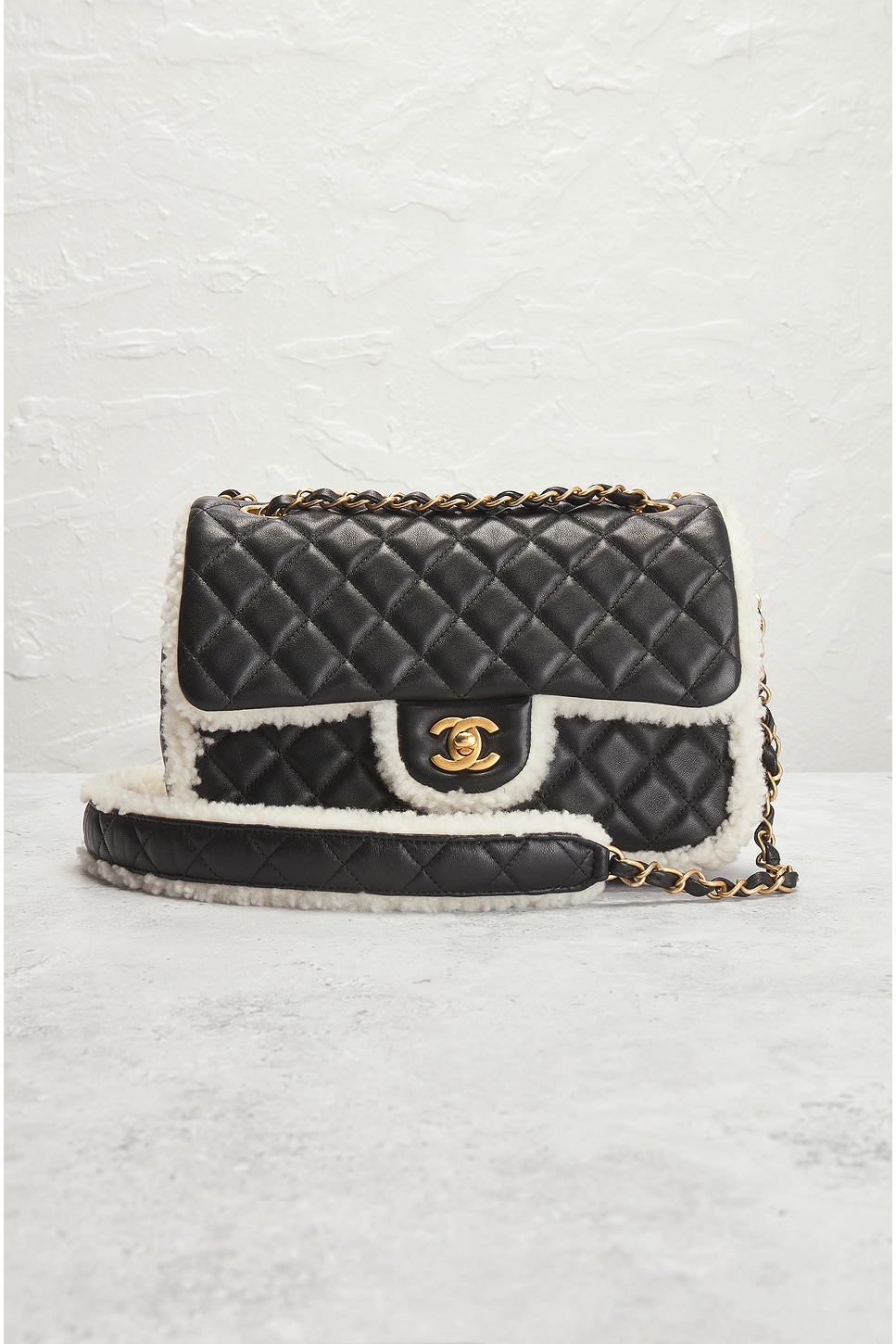 Pre-owned Chanel Shearling Quilted Leather Flap Chain Shoulder Bag In Black