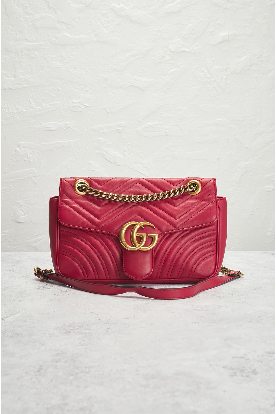 Shop Gucci Gg Marmont Chain Shoulder Bag In Red