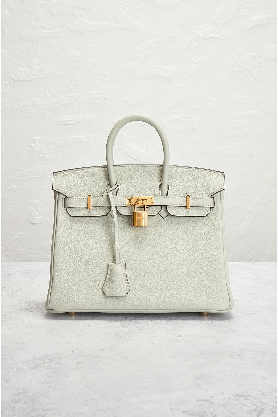 Pre-owned Hermes Togo B Stamp Birkin 25 Handbag In Gris Neve