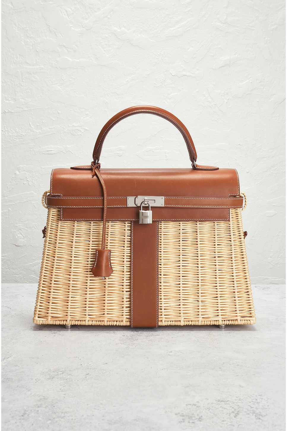 Pre-owned Hermes Straw Z Stamp Kelly Picnic 35 Handbag In Fauvre Barenia