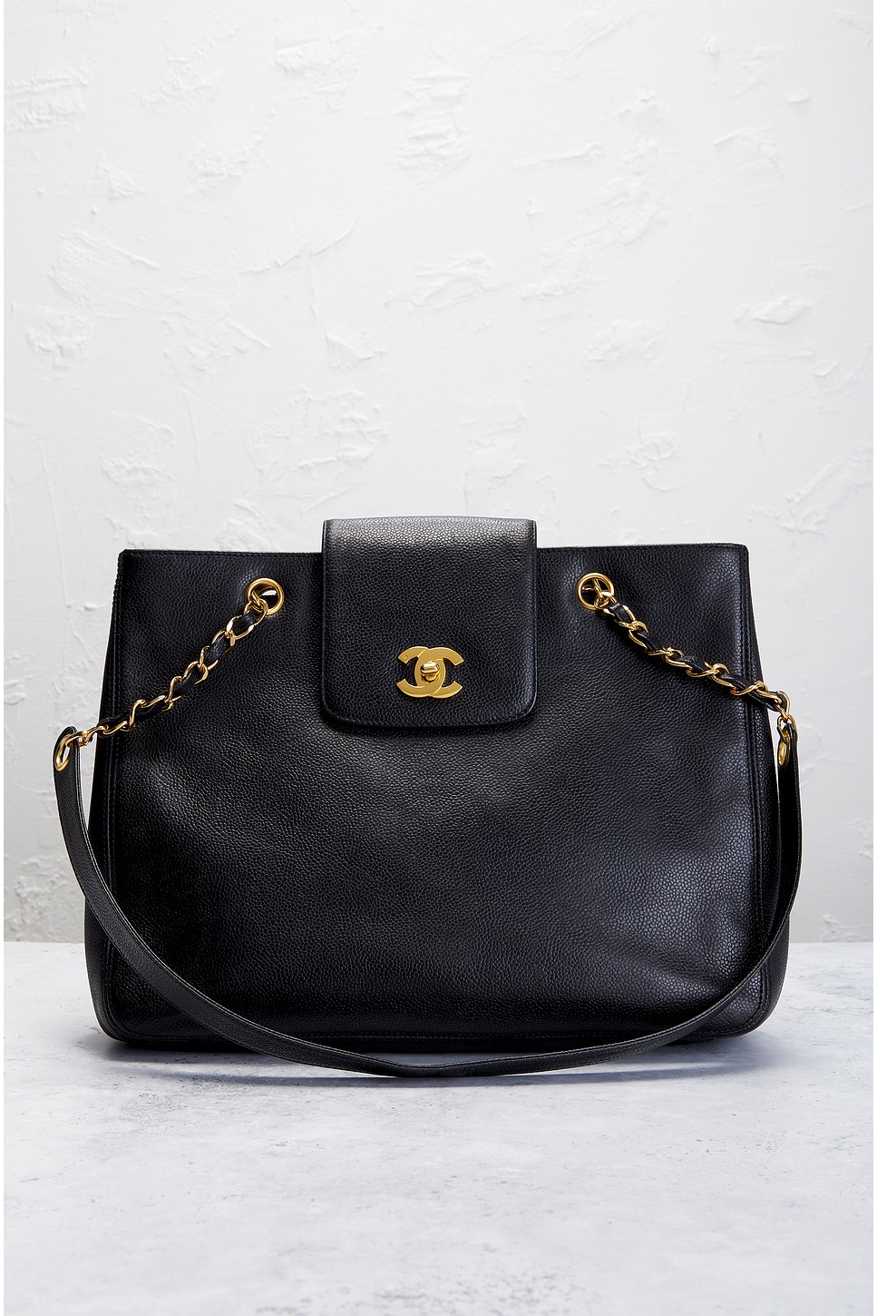 Pre-owned Chanel Leather Chain Tote Bag In Black