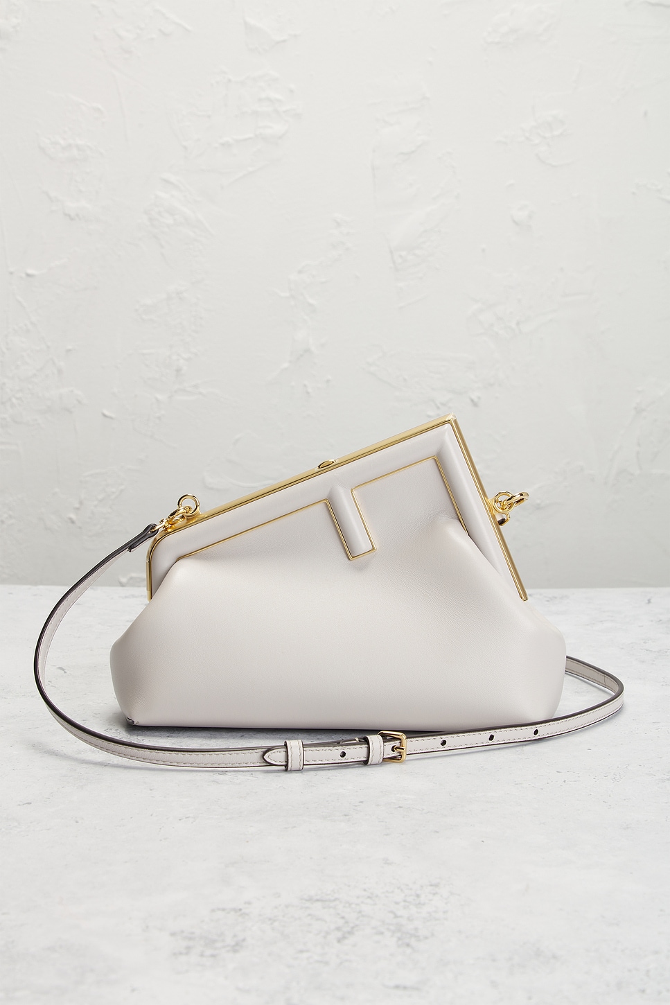 Pre-owned Fendi First Shoulder Bag In White