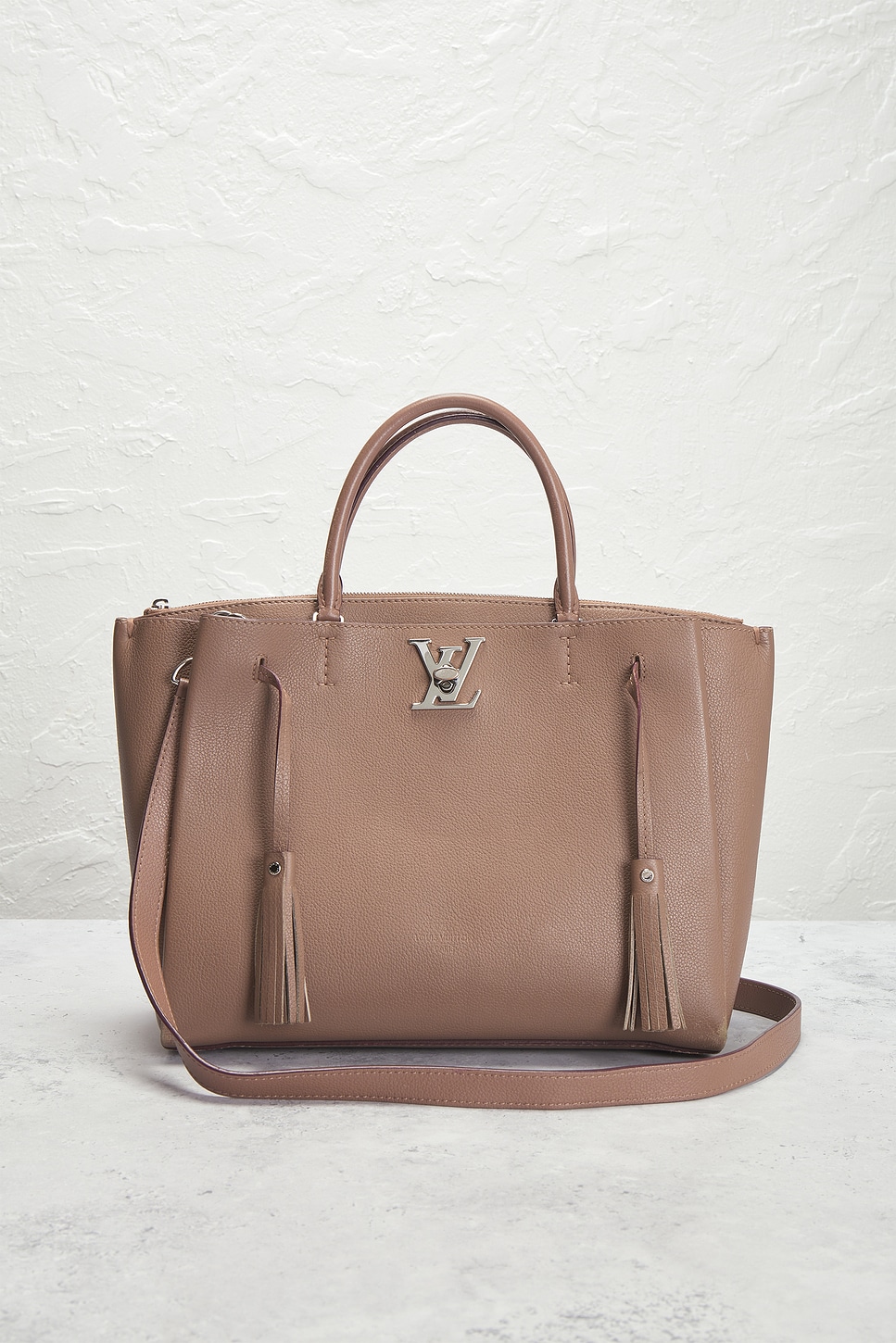 Pre-owned Louis Vuitton Lockmeto Tote Bag In Beige