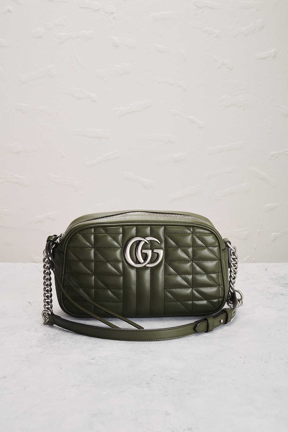 Pre-owned Gucci Aria Gg Marmont Camera Bag In Green