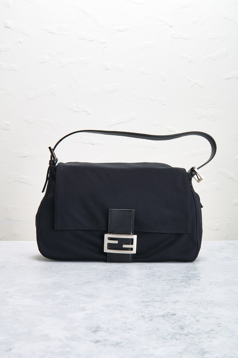 FENDI FENDI MAMA BAGUETTE SHOULDER BAG