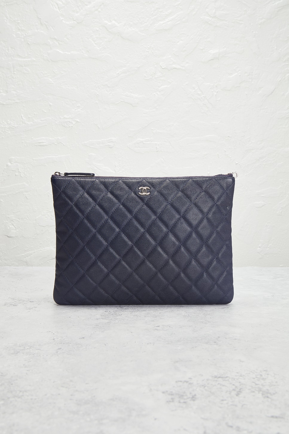 Pre-owned Chanel Caviar Clutch In Navy