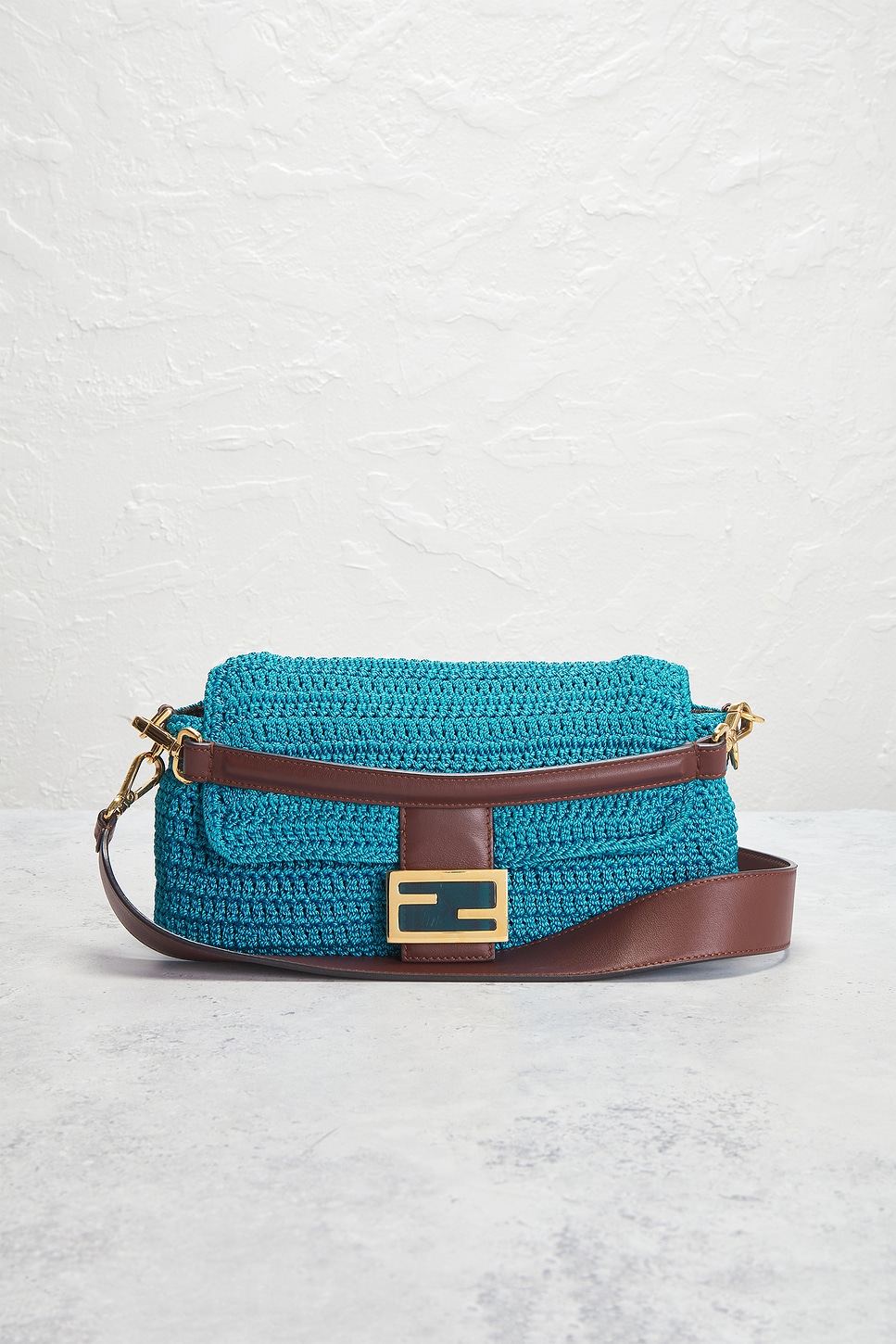 Pre-owned Fendi Raffia Crochet Baguette Shoulder Bag