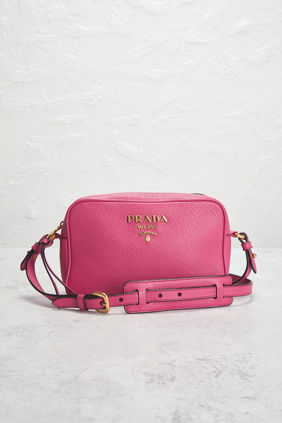 Pre-owned Prada Vitello Daino Camera Bag In Pink