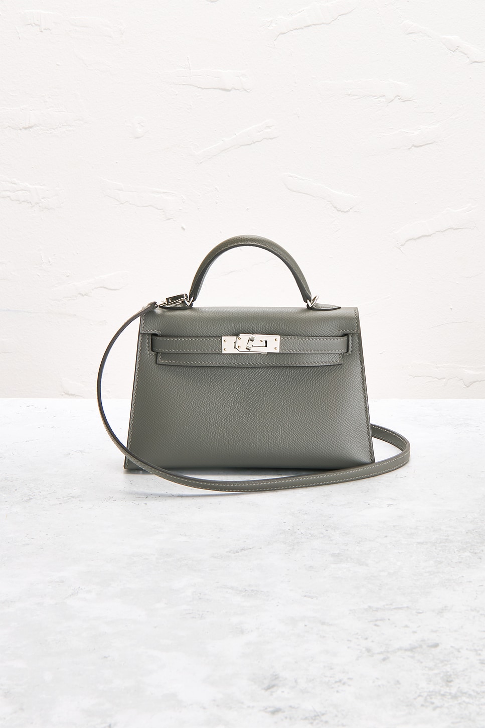 Pre-owned Hermes Epsom Kelly 20 Handbag In Gray