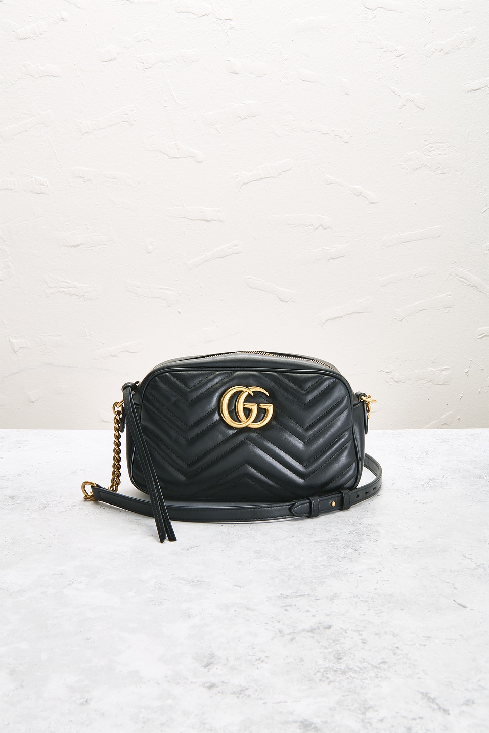 Pre-owned Gucci Gg Marmont Shoulder Bag In Black