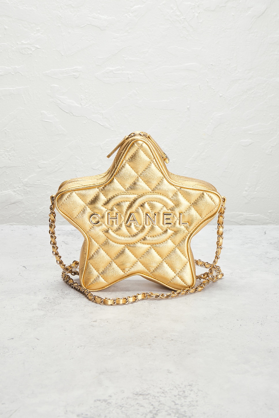 Pre-owned Chanel Lambskin Walk Of Fame Star Shoulder Bag In Gold