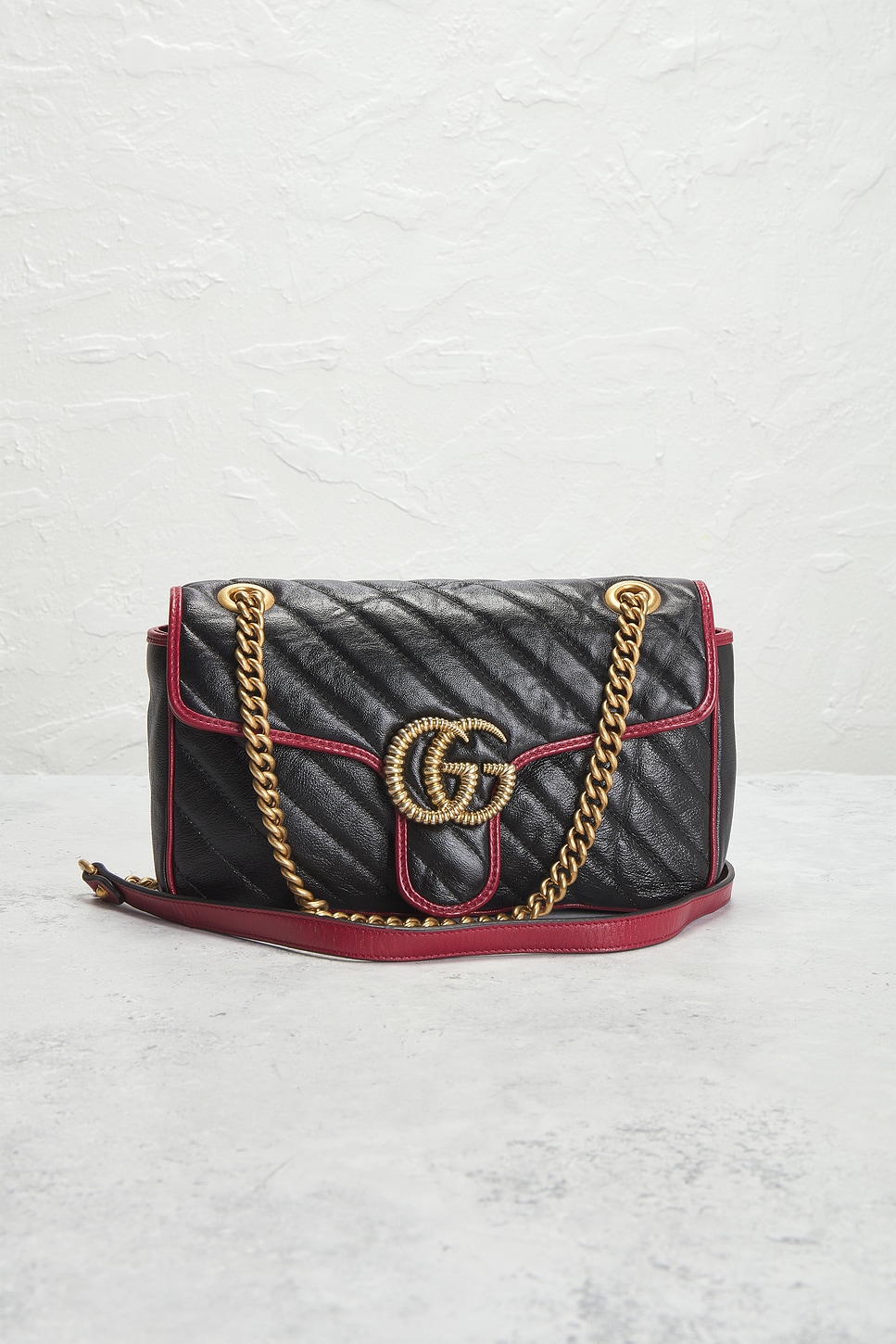 Pre-owned Gucci Gg Marmont Shoulder Bag In Black