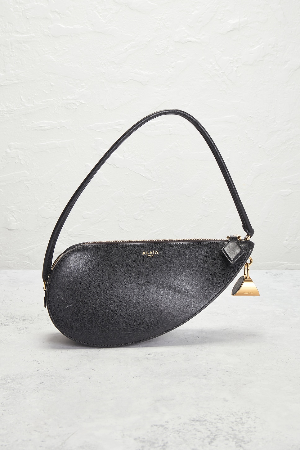 Pre-owned Alaïa Ala?a Le Demi-coeur Bag In Black