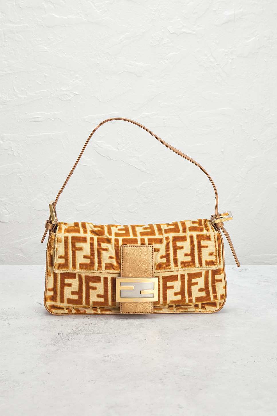 FENDI Pre-owned Ff Embossed Velvet Baguette Shoulder Bag In Gold