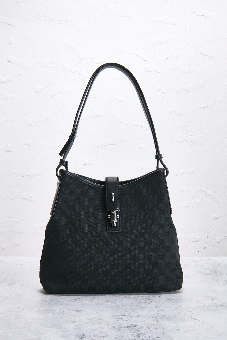 GUCCI Pre-owned Piston Lock Hobo Bag In Black
