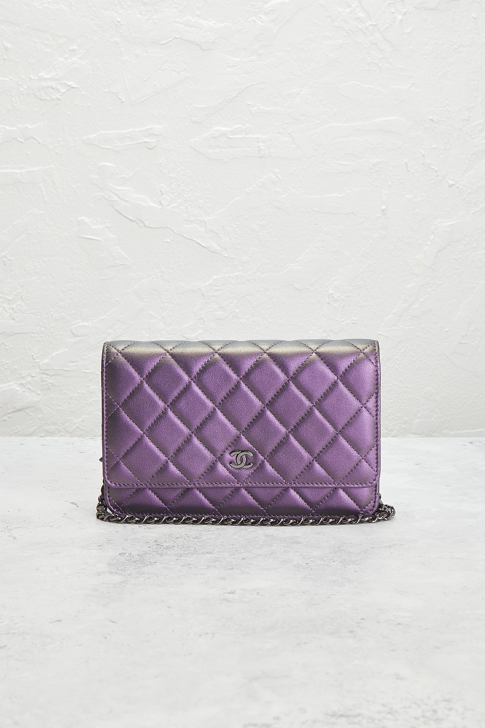 Pre-owned Chanel Lambskin Wallet On Chain In Purple