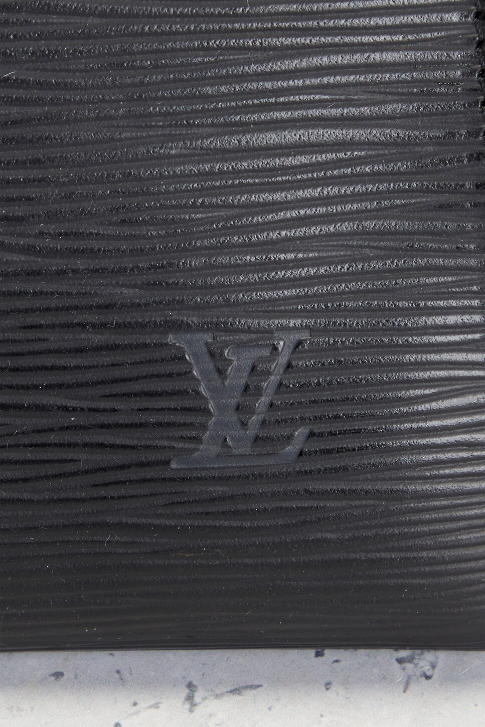 FWRD Renew Louis Vuitton Epi Pochette Accessoires 24 Shoulder Bag | Thumbnail 14