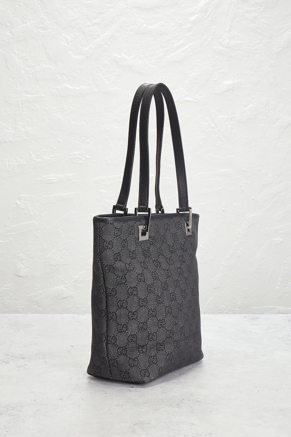 FWRD Renew Gucci GG Vintage Bucket Tote Bag | Thumbnail 4