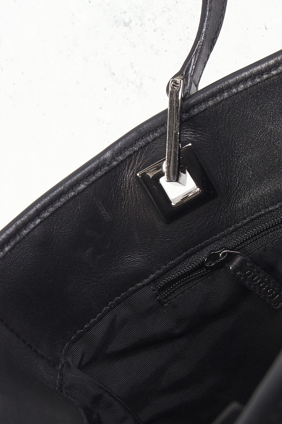 FWRD Renew Gucci GG Vintage Bucket Tote Bag | Thumbnail 7