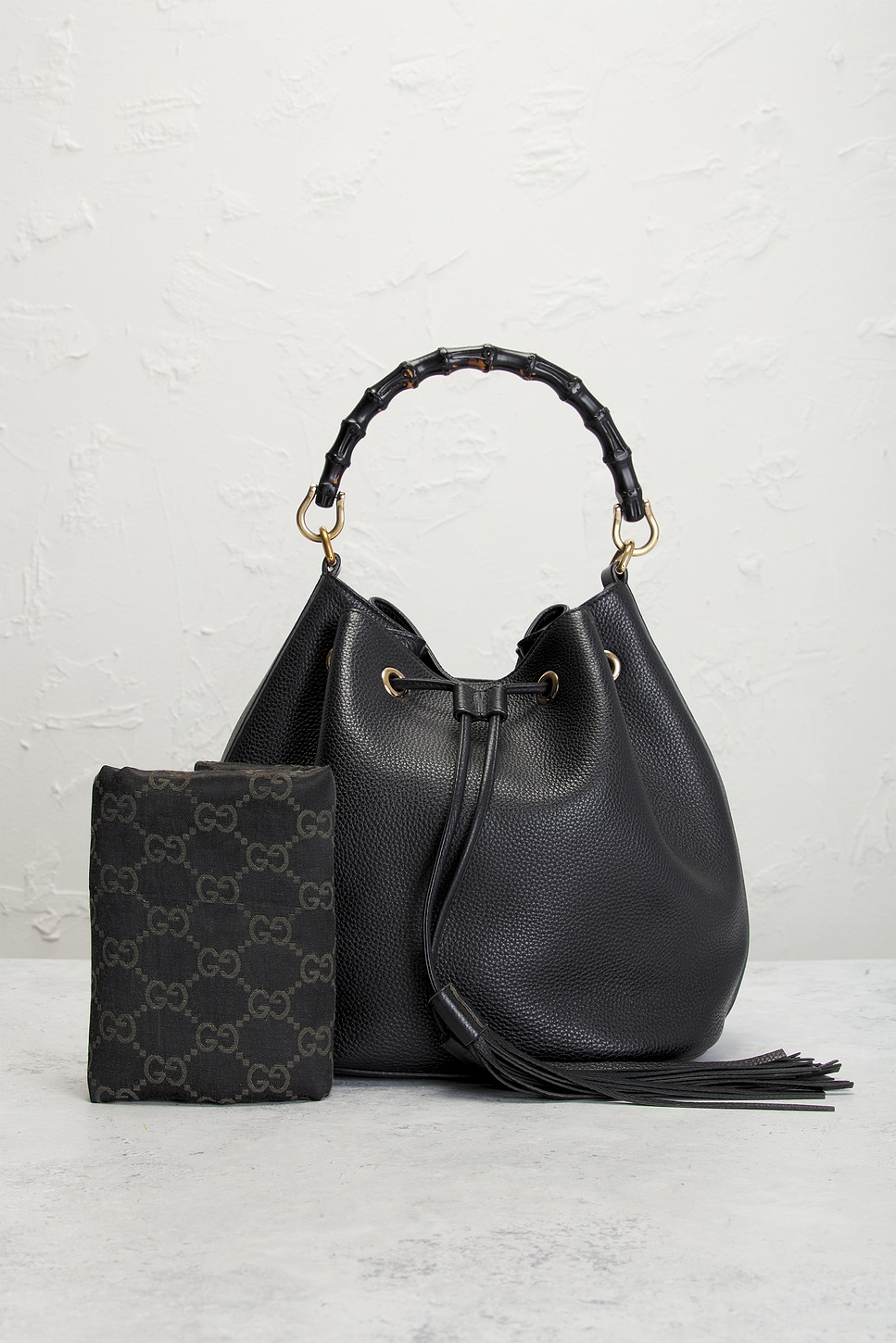 FWRD Renew Gucci Miss Bamboo Bucket Bag | Thumbnail 9 FWRD Renew Gucci Miss Bamboo Bucket Bag | Thumbnail 9