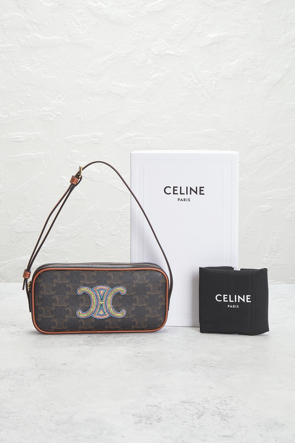 FWRD Renew Celine Triomphe Camera Bag | Thumbnail 9 FWRD Renew Celine Triomphe Camera Bag | Thumbnail 9