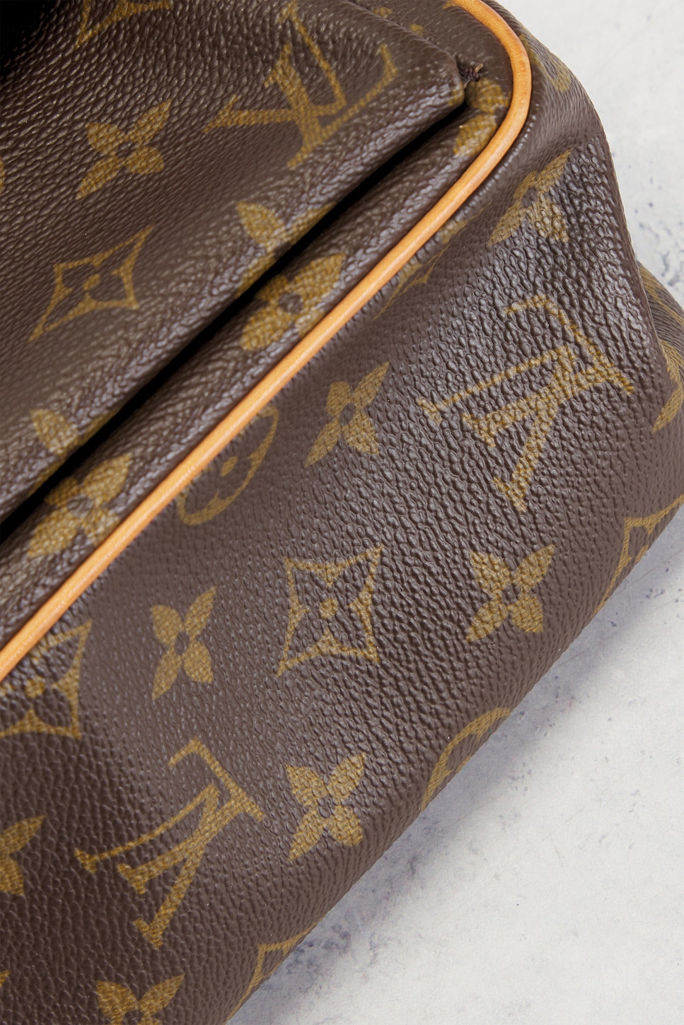louis vuitton Louis Vuitton Monogram Viva Cite MM Shoulder Bag | Thumbnail 6 louis vuitton Louis Vuitton Monogram Viva Cite MM Shoulder Bag | Thumbnail 6