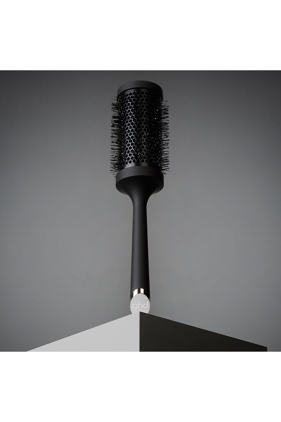 GHD 2.1 Ceramic Vented Round Brush | Thumbnail 4