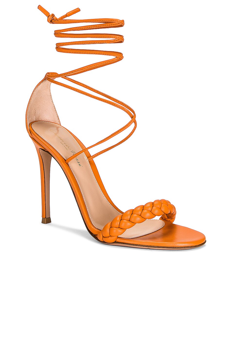 leomi gianvito rossi