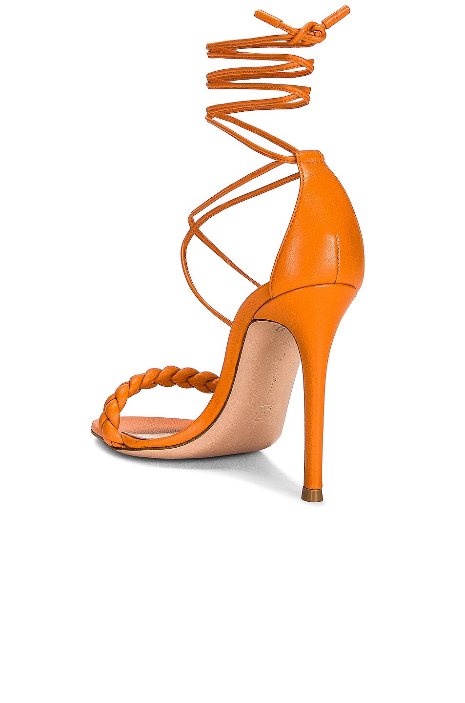 leomi gianvito rossi