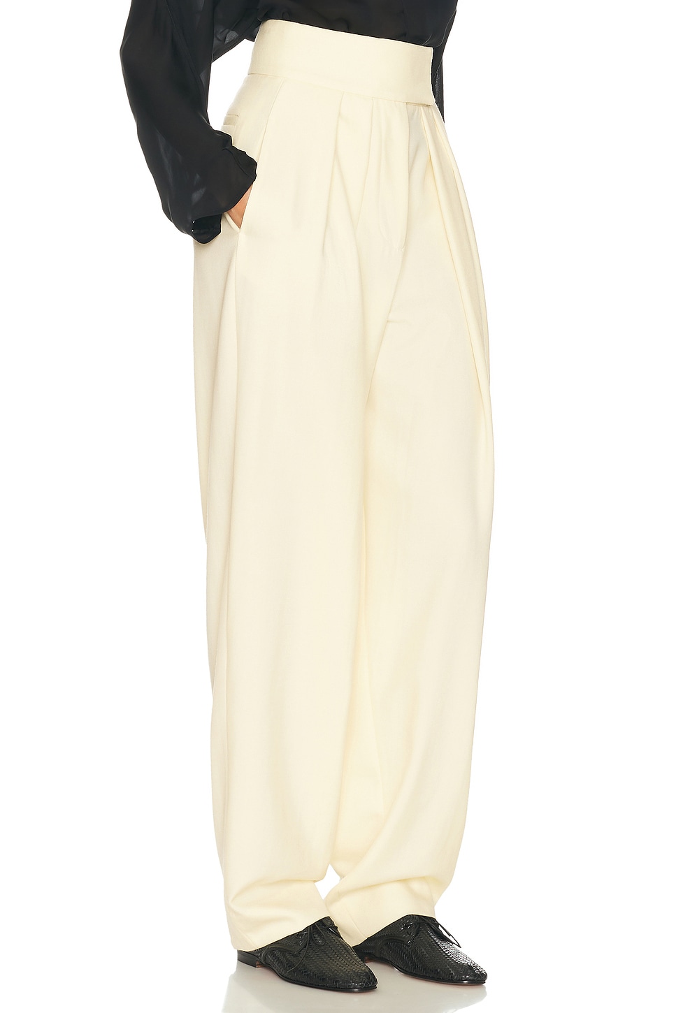 HELSA
High Waist Pleated Suit Trouser In Wool
