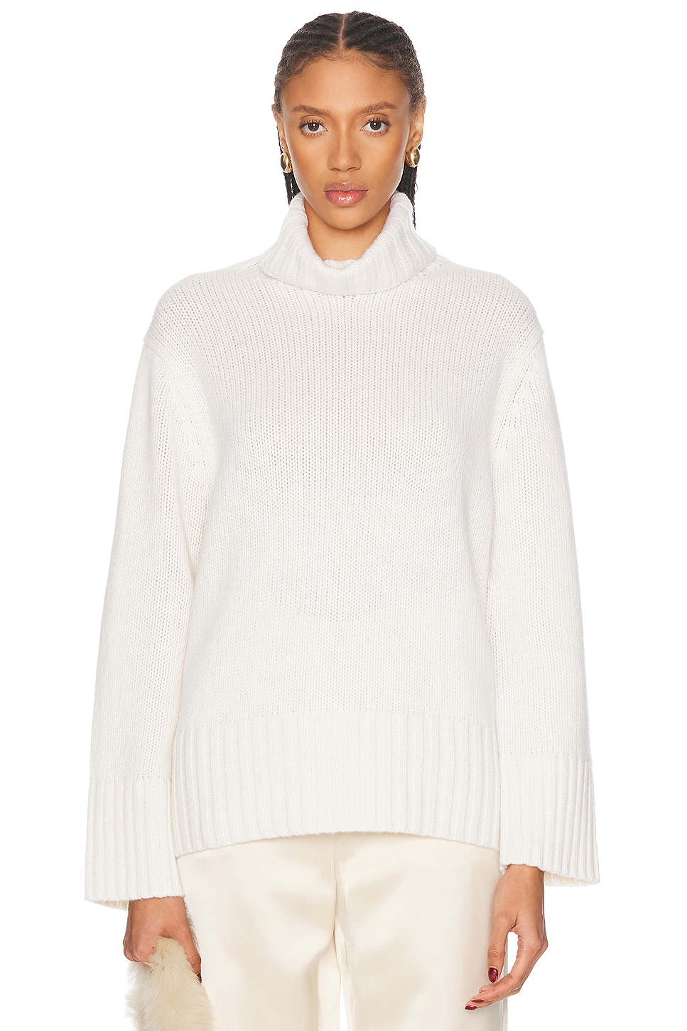 Cashmere Jet Turtleneck Sweater in Ivory