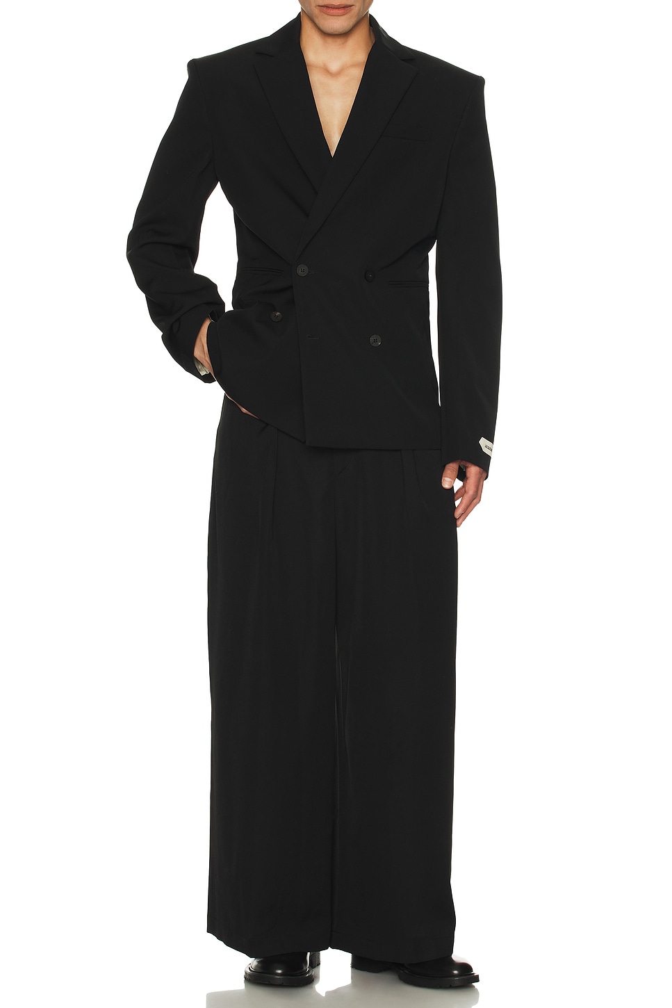 Image 1 of JACQUEMUS La Veste Fernando in Black