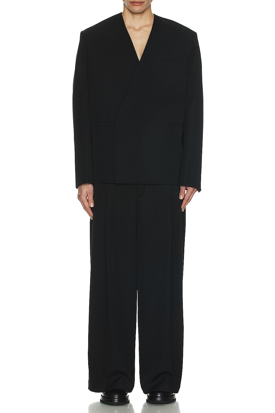 Image 1 of JACQUEMUS Le Pantalon Salti in Black