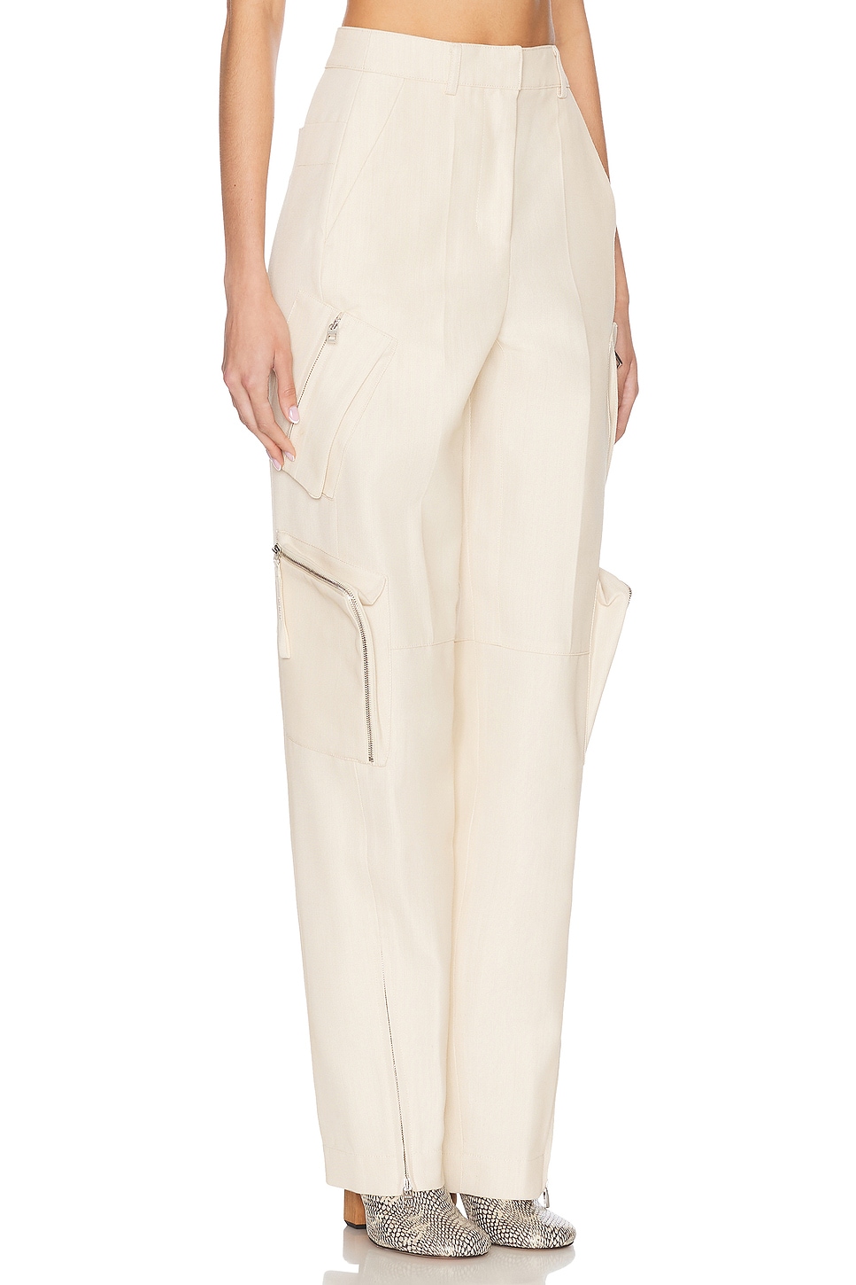 Jacquemus Le Cargo Atelier In Light Beige