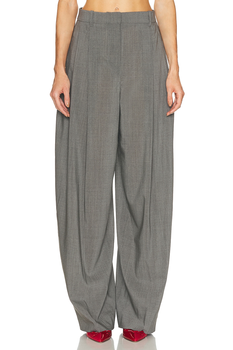 Image 1 of JACQUEMUS Le Pantalon D'homme in Grey